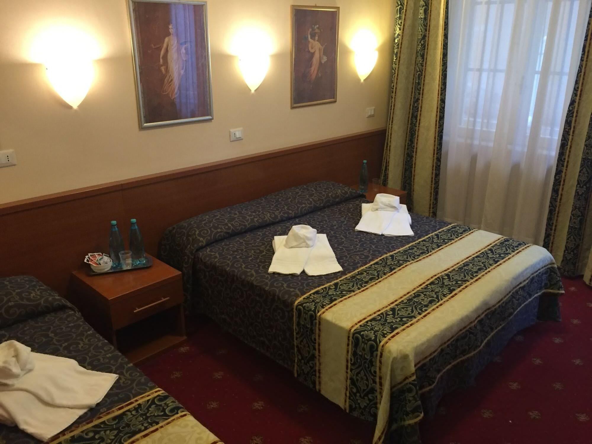Hotel Galeno Rome Exterior photo