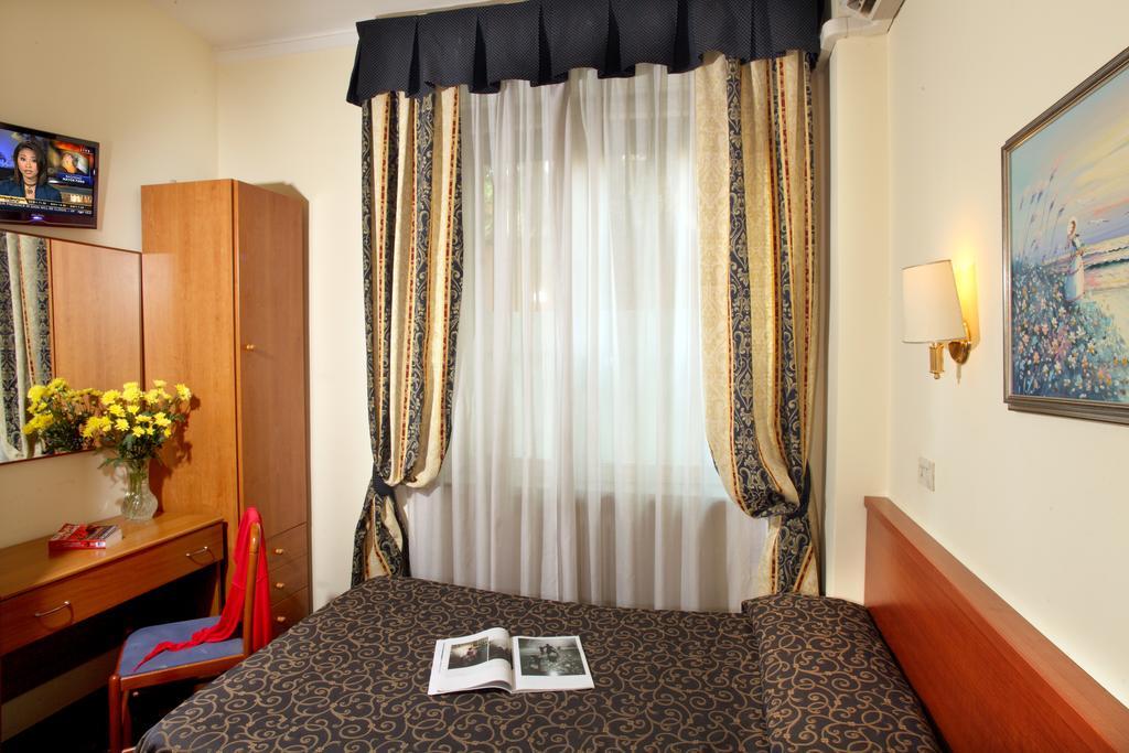 Hotel Galeno Rome Room photo