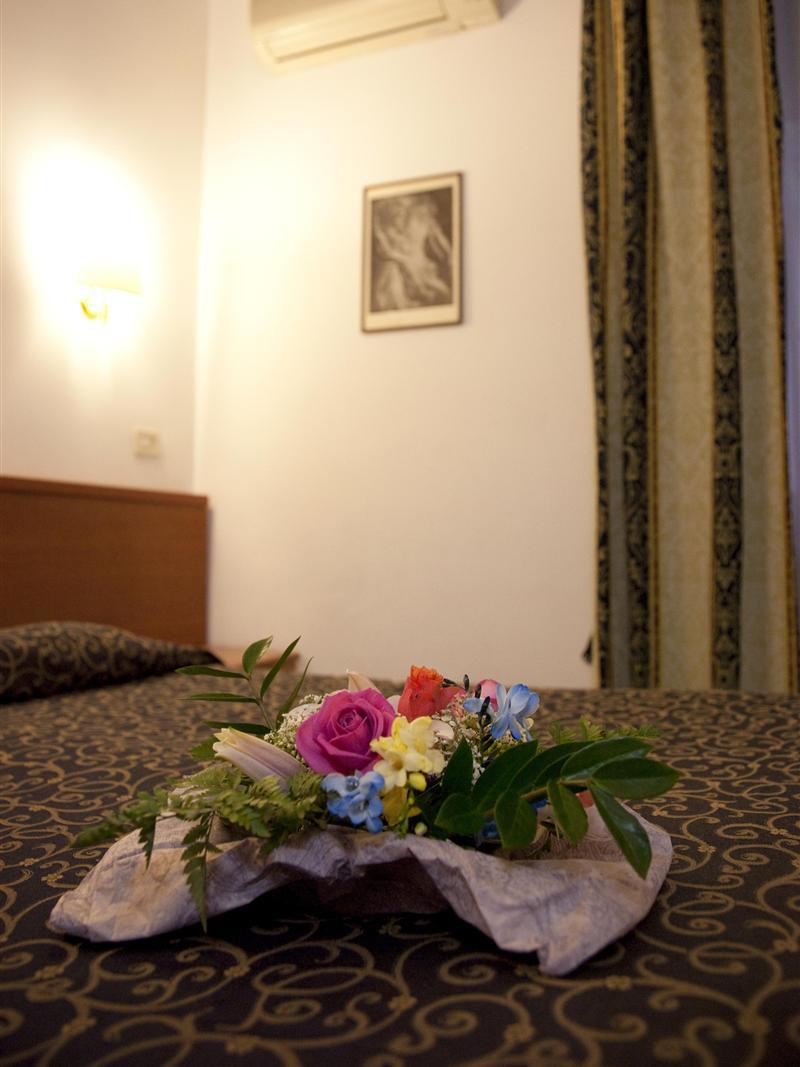 Hotel Galeno Rome Exterior photo